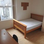 Rent 6 bedroom flat in Wales