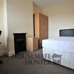 Rent 4 bedroom flat in East Midlands