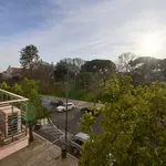 Rent a room of 260 m² in Lisboa