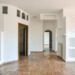 Rent 4 bedroom apartment of 115 m² in Roma