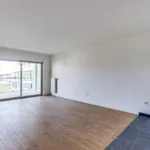 Rent 4 bedroom apartment of 86 m² in Suresnes