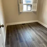 Rent 3 bedroom apartment in Toronto (Briar Hill-Belgravia)