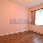 Rent 2 bedroom flat of 67 m² in Kirklees