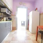 Rent a room of 200 m² in lisbon