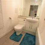 Rent 2 bedroom flat in London