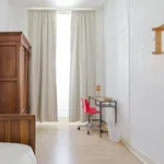 Rent 7 bedroom apartment in Lisbon