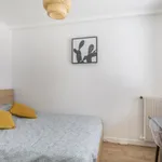 Rent 4 bedroom apartment of 71 m² in Marseille