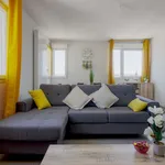 Appartement de 592 m² avec 2 chambre(s) en location à Marseille