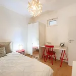 Rent 4 bedroom apartment in Lisbon