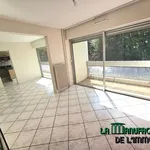 Appartement de 77 m² avec 4 chambre(s) en location à Saint