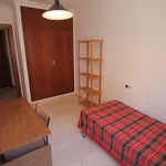 Alquilo 4 dormitorio apartamento de 120 m² en Huelva']