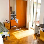 Rent a room of 70 m² in milan