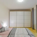 Miete 7 Schlafzimmer wohnung von 136 m² in Berlin