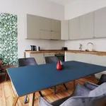 Miete 2 Schlafzimmer wohnung von 915 m² in Berlin