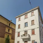 Rent 4 bedroom apartment in Bologna