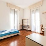 Rent a room of 110 m² in Roma