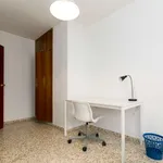 Rent a room of 130 m² in granada