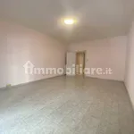 Affitto 4 camera appartamento di 90 m² in Catania