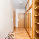 Pronajměte si 3 ložnic/e byt o rozloze 85 m² v Prague