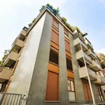 Rent 4 bedroom apartment in Milan