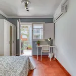 Rent a room of 80 m² in valencia