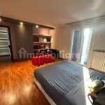 Affitto 5 camera casa di 193 m² in Reggio Emilia