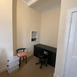 Rent 3 bedroom apartment in Edinburgh