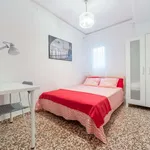 Rent a room of 80 m² in valencia