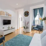 Rent 2 bedroom apartment of 90 m² in Porto