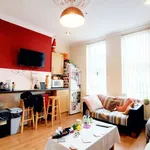 Rent 3 bedroom flat in East Midlands