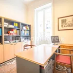 Rent 5 bedroom apartment of 188 m² in Genoa