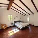 Maison de 202 m² avec 8 chambre(s) en location à EN PROVENCE