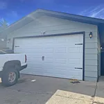 Maison de 914 m² avec 3 chambre(s) en location à Grande Prairie