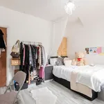 Rent 3 bedroom flat in West Midlands