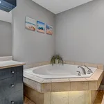 Maison de 1291 m² avec 11 chambre(s) en location à Laval (administrative region)