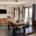 Maison de 110 m² avec 4 chambre(s) en location à Paradou