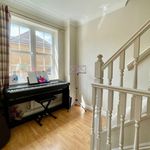 Rent 5 bedroom house in South East England