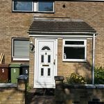 Rent 3 bedroom flat in East Midlands