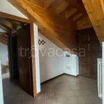 Affitto 2 camera appartamento di 61 m² in Bellano