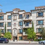 Rent 3 bedroom apartment of 122 m² in sherman oaks