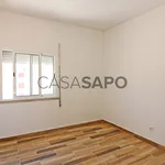 Rent 1 bedroom apartment of 129 m² in Barreiro e Lavradio