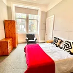 Rent 6 bedroom flat in Glasgow