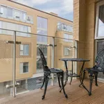 Rent 3 bedroom flat of 1001 m² in Cambridge