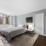 Rent 2 bedroom apartment of 95 m² in New York