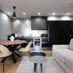 Rent 3 bedroom apartment of 40 m² in Barcelona