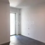 Rent 3 bedroom apartment of 90 m² in Milano