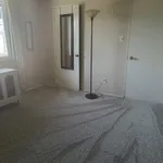 Rent 1 bedroom apartment in East Manhattan Beach