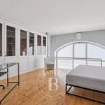 Appartement de 135 m² avec 5 chambre(s) en location à Paris