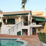 Rent 3 bedroom house of 400 m² in Quarteira