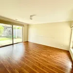 Rent 4 bedroom house in Fraser Rise